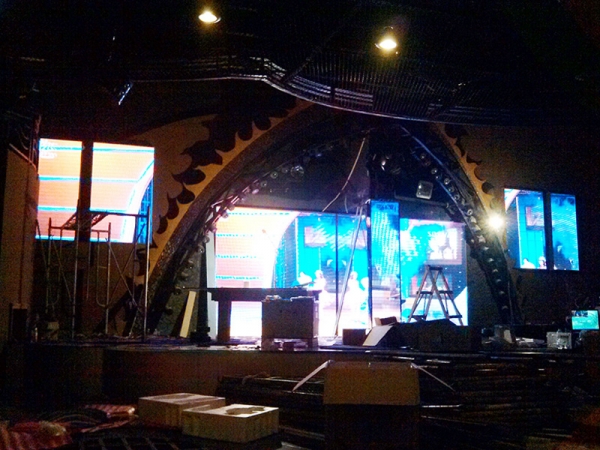 重慶解放酒吧P7.62戶(hù)內(nèi)LED顯示屏